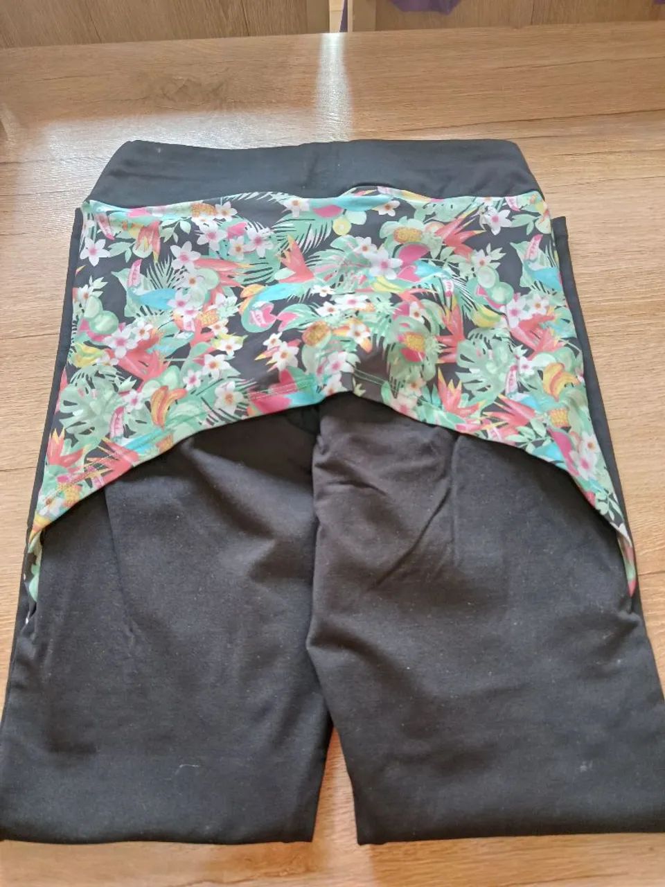 Calça Legging Conservada com Detalhe Floral - Foto 2