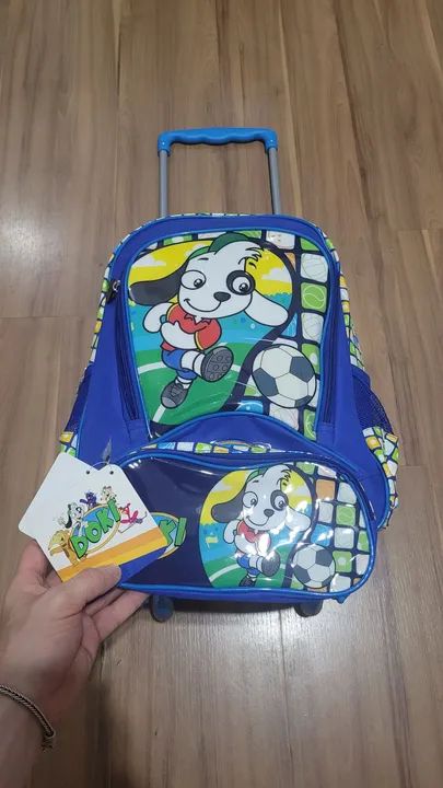 Mochila e estojo escolar infantil Doki com rodinhas