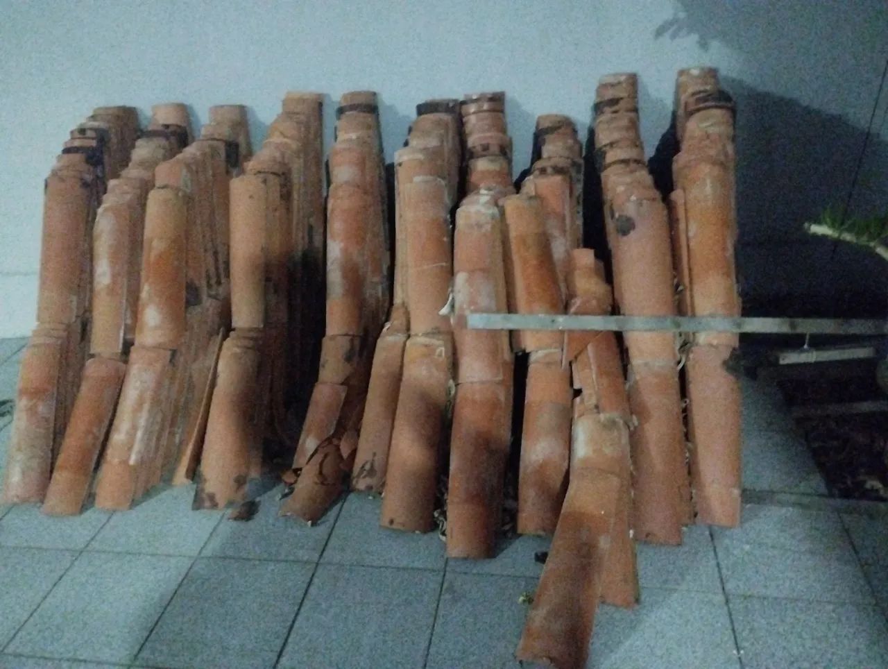 Telhas usadas ,tem mais ou menos 700 