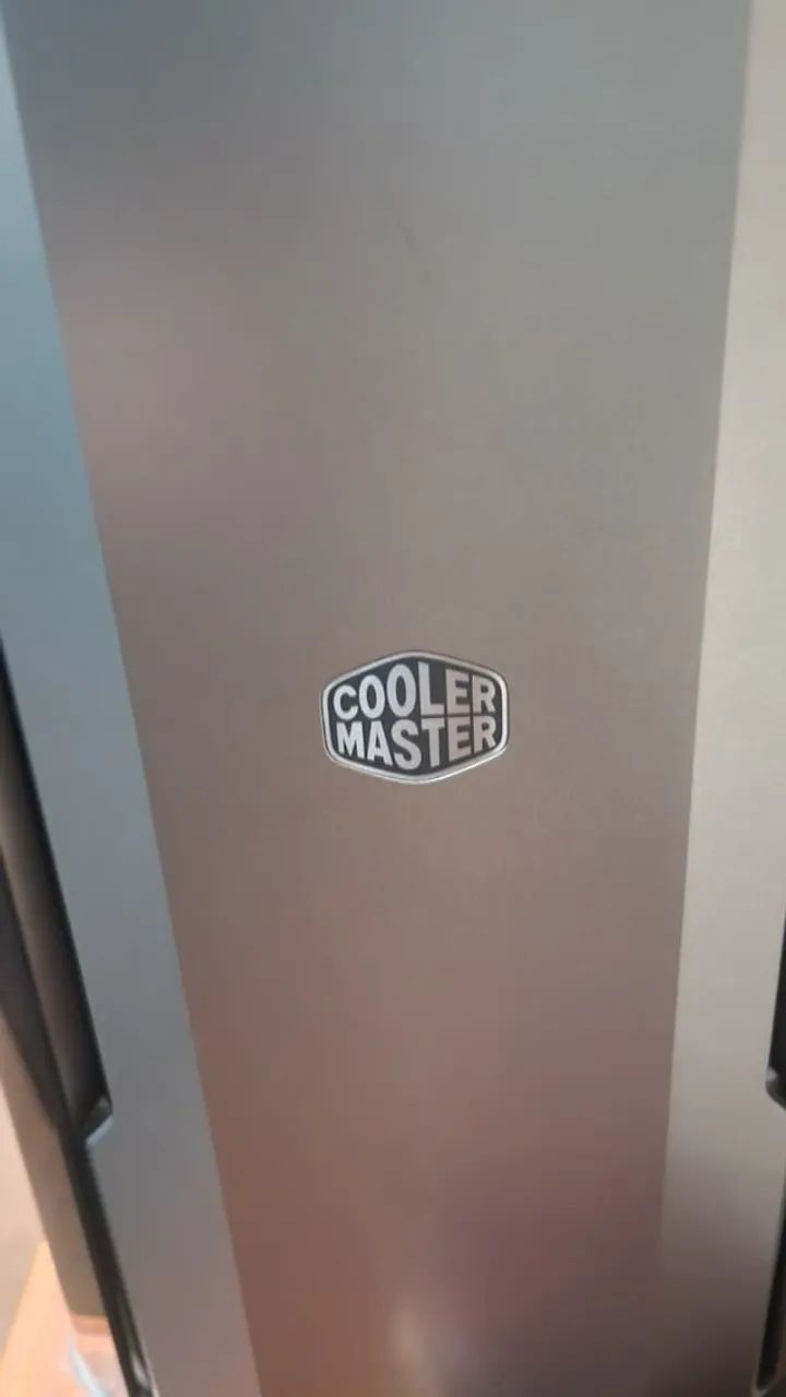 Gabinete Cooler Master COSMO 700P - Foto 3