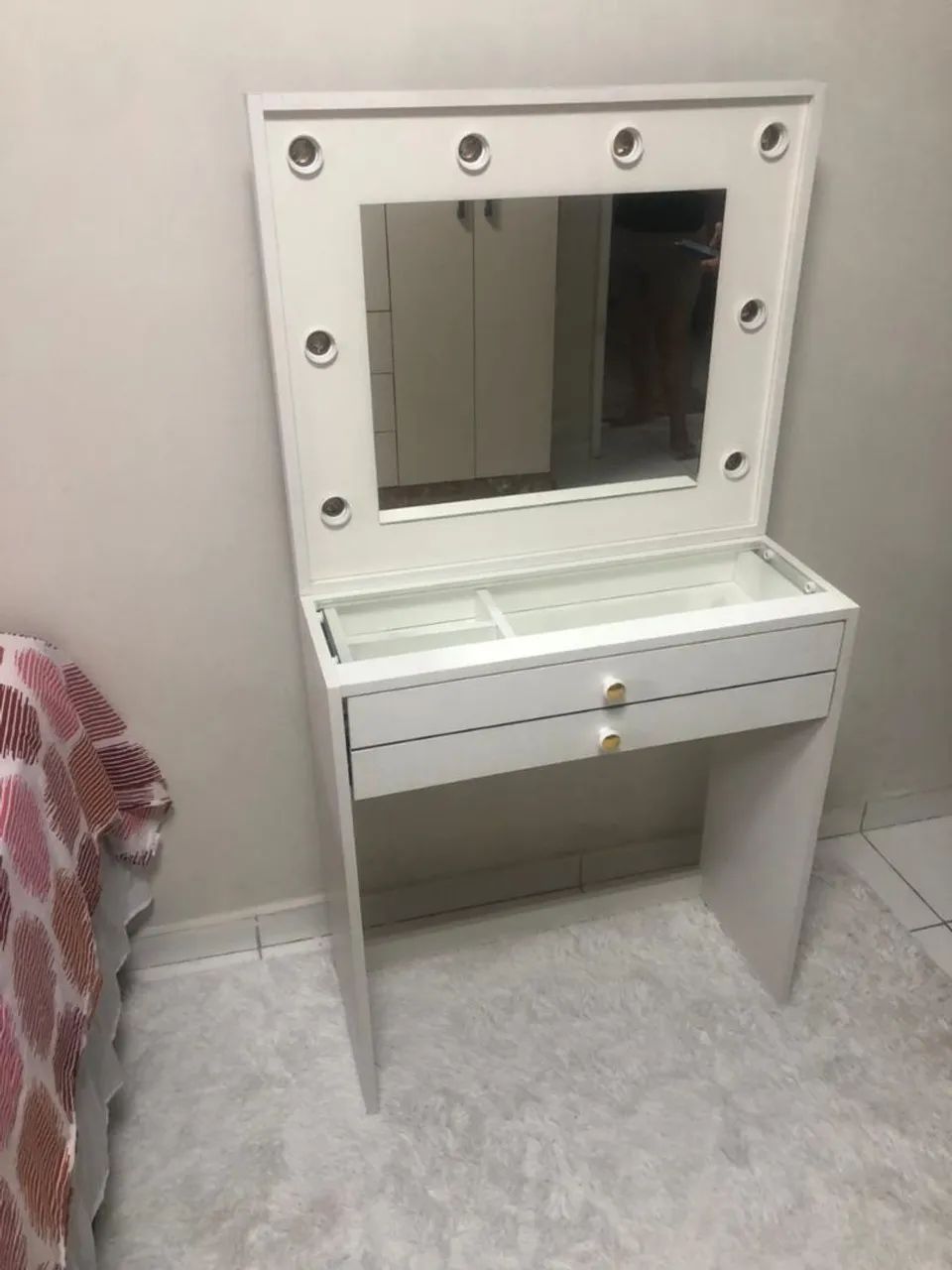 Penteadeira toda em mdf com 2 gavetas!