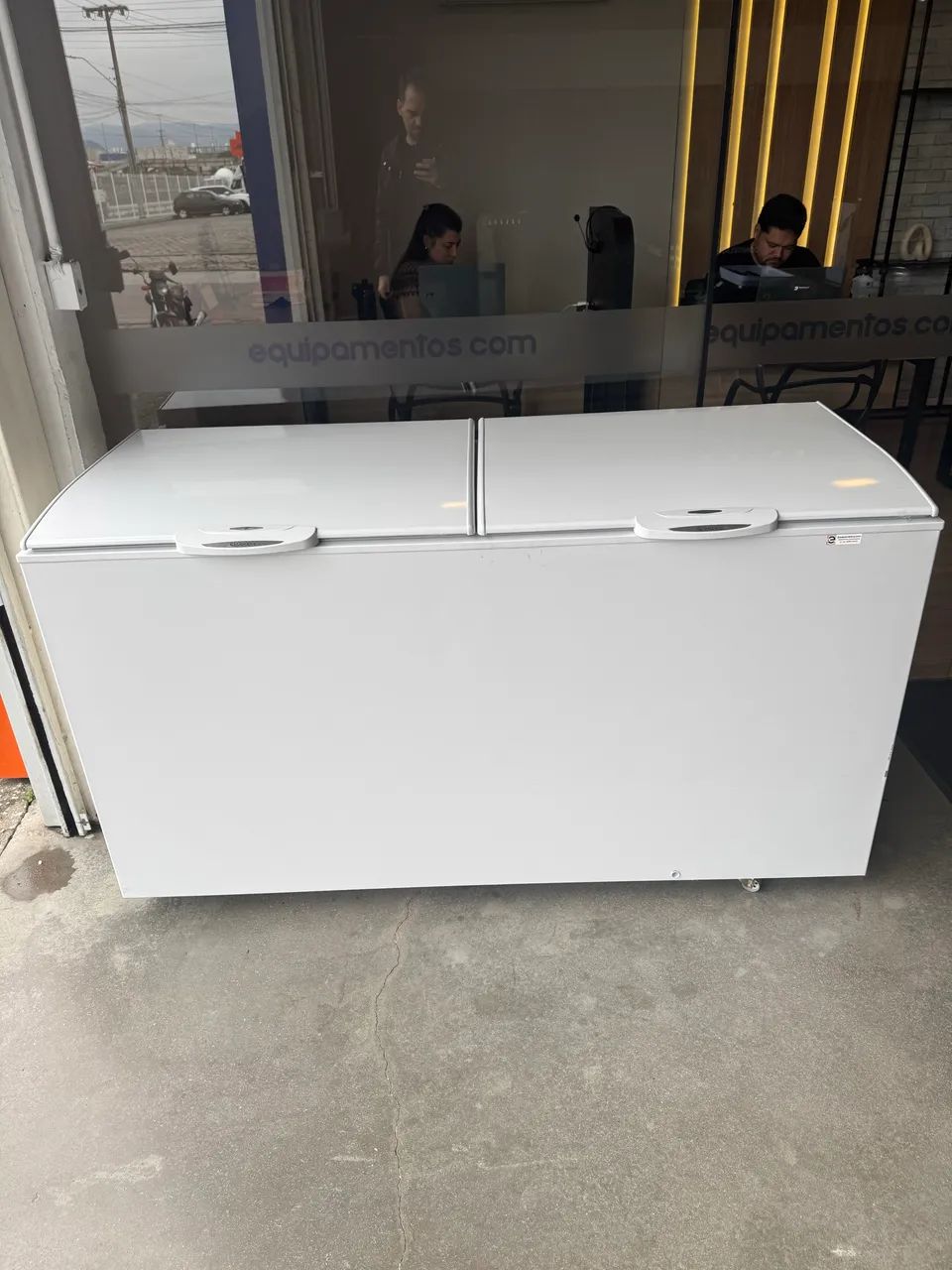 Freezer horizontal 2 tampas 535 litros Gelopar - Foto 3