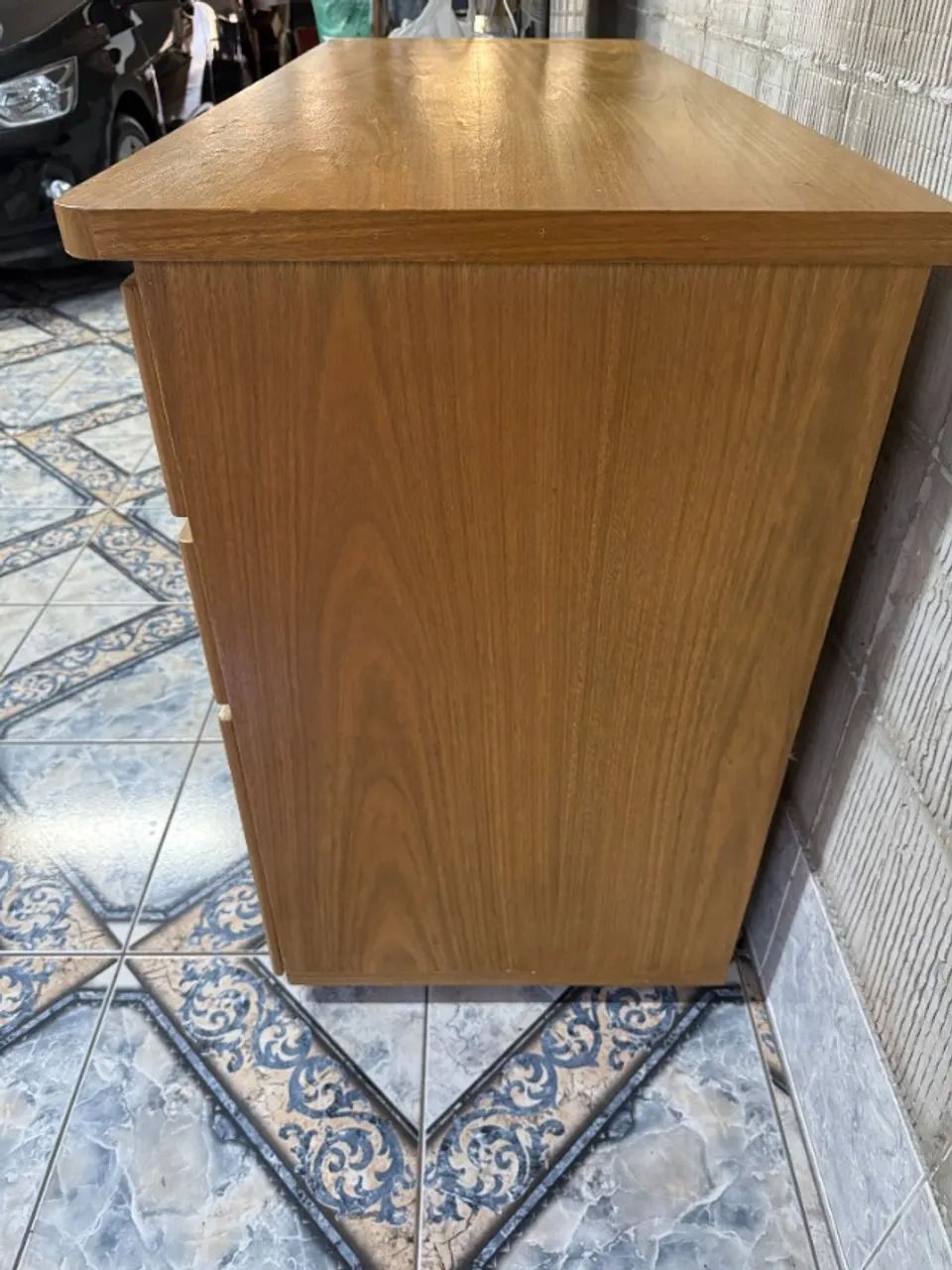 Mesa de costura de madeira com Rodinhas 2 gavetas e 1 compartimento maior  - Foto 2