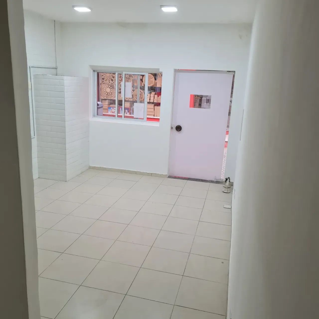 Condomínio Centro Comercial Alphaville Barueri SP - Prédio de 64 m² - 2 andares - Foto 5