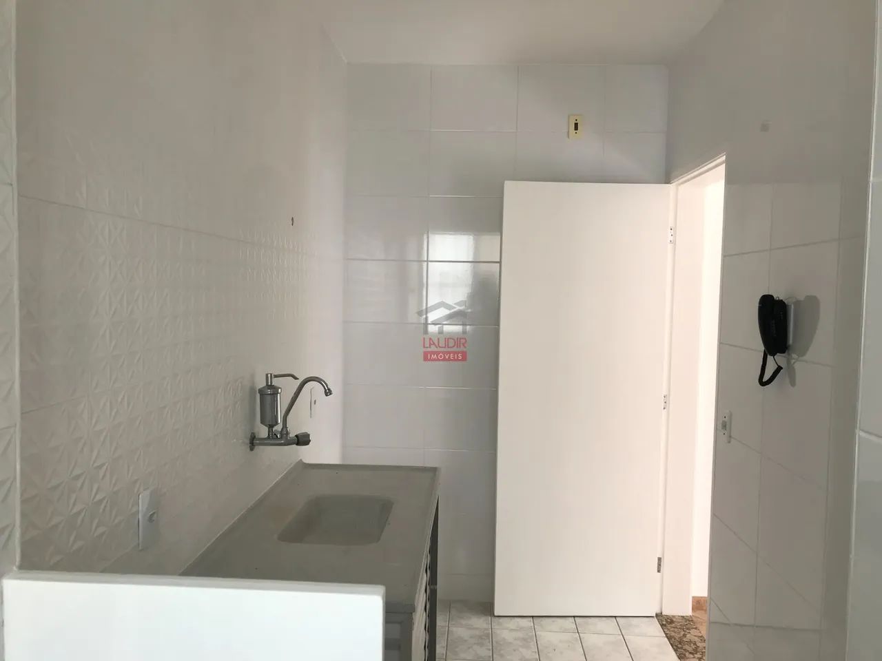 Apartamento 02 Dorm. em Morada de Laranjeiras - Serra - Foto 5