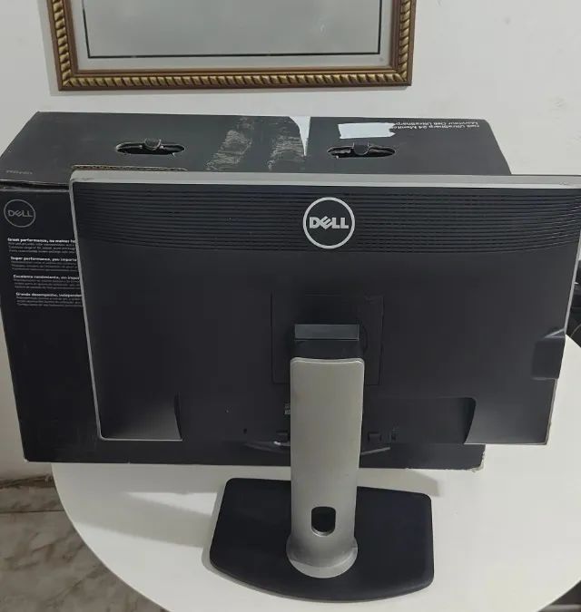 Monitor Dell UltraSharp 24" Profissional - Foto 2