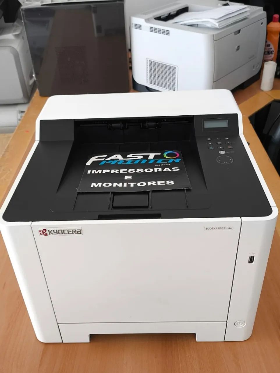 Impressora Kyocera ECOSYS P5021cdn Laser colorida - Foto 3