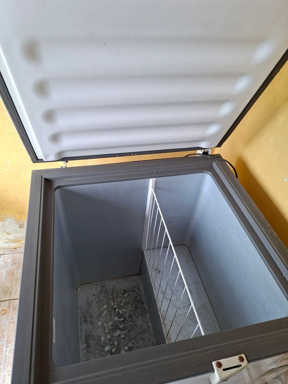 Freezer consul 300 l vendo ou troco - Foto 2