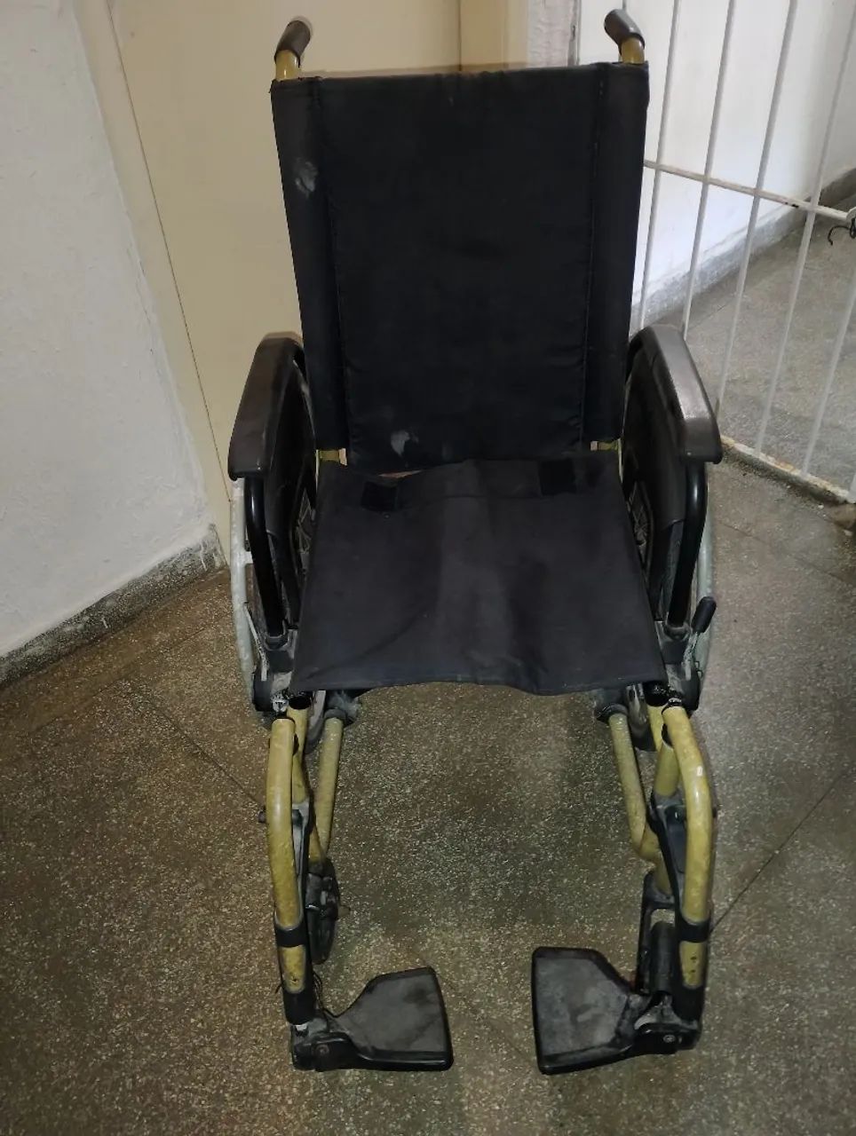 Vendo cadeira de rodas ortobras 