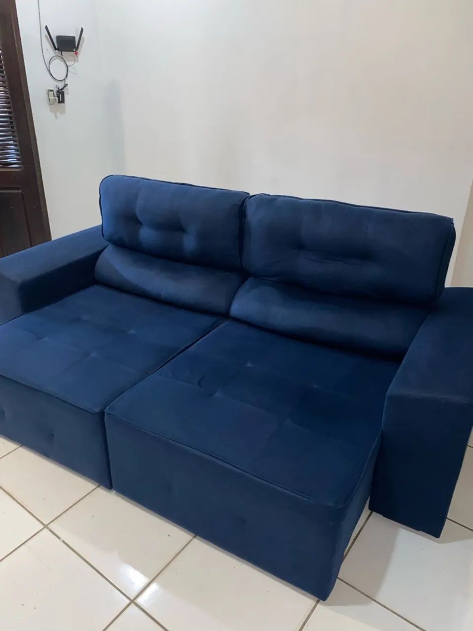 Sofá retrátil e reclinável super conservado 