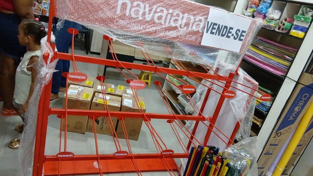 Expositor de havaianas - Foto 2