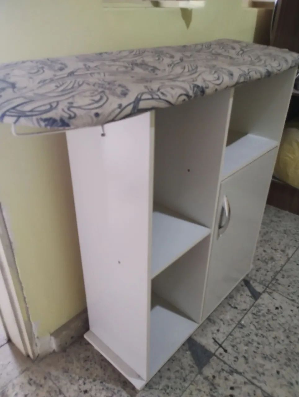 Armário multiuso com tábua de passar roupa  - Foto 3