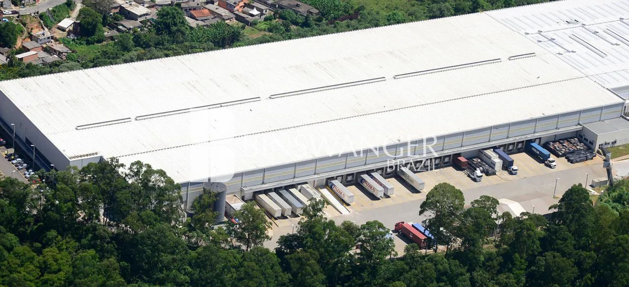 Condomínio para locação em Embu das Artes com 8.179m²