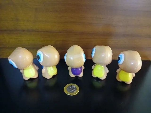 kit boneco tortuguita mexe a cabecinha oficial da marca 