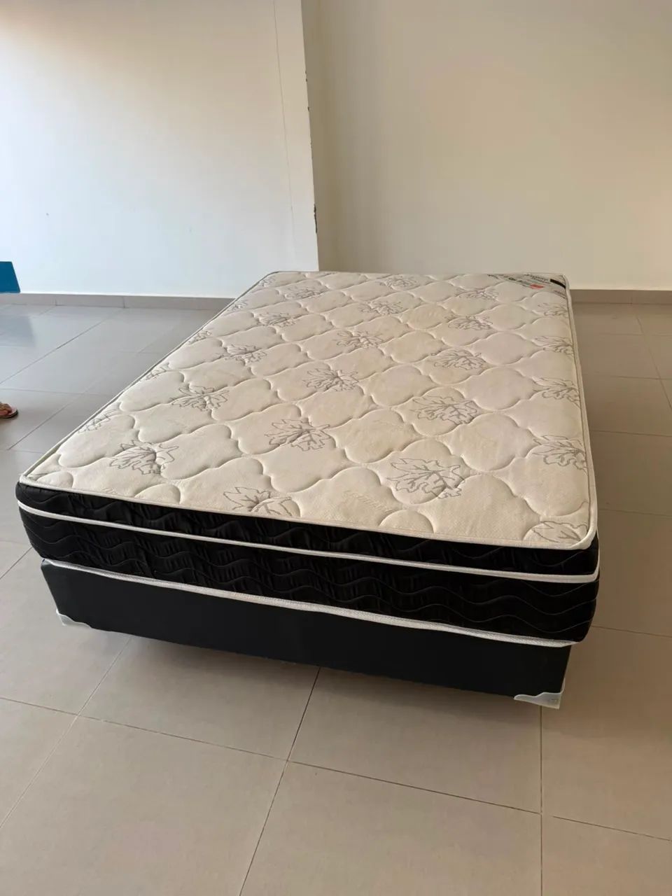 Cama box casal  what?s 9- *