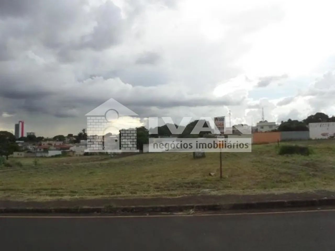 Terreno Área em Uberlândia - Foto 3