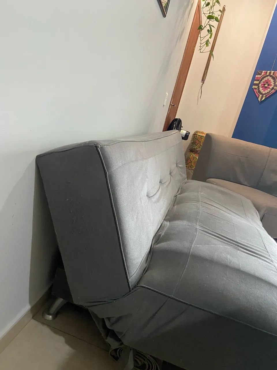 Sofá Cama Reformado e com marcas de Uso