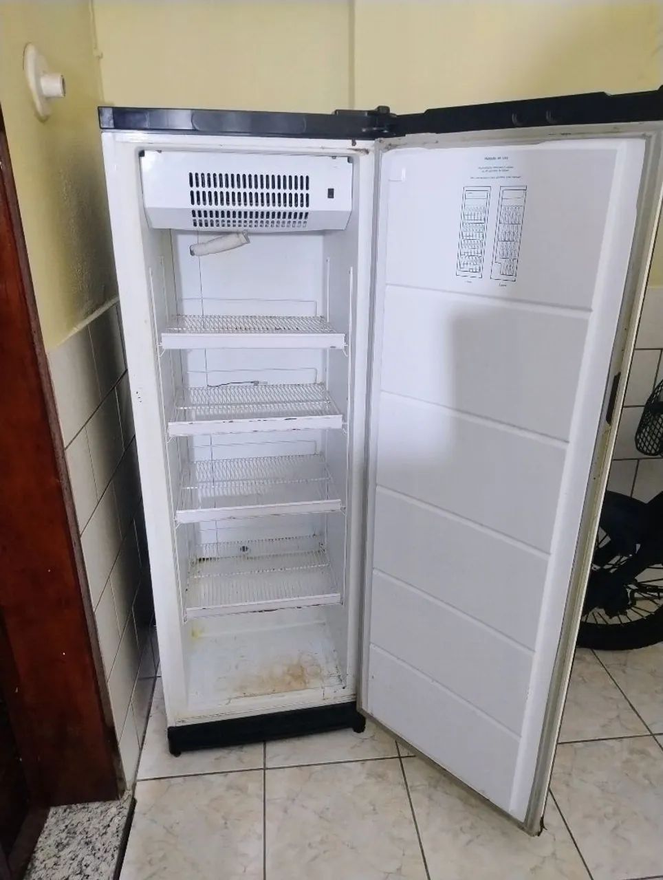 Cervejeira Esmaltec COM DEFEITO 