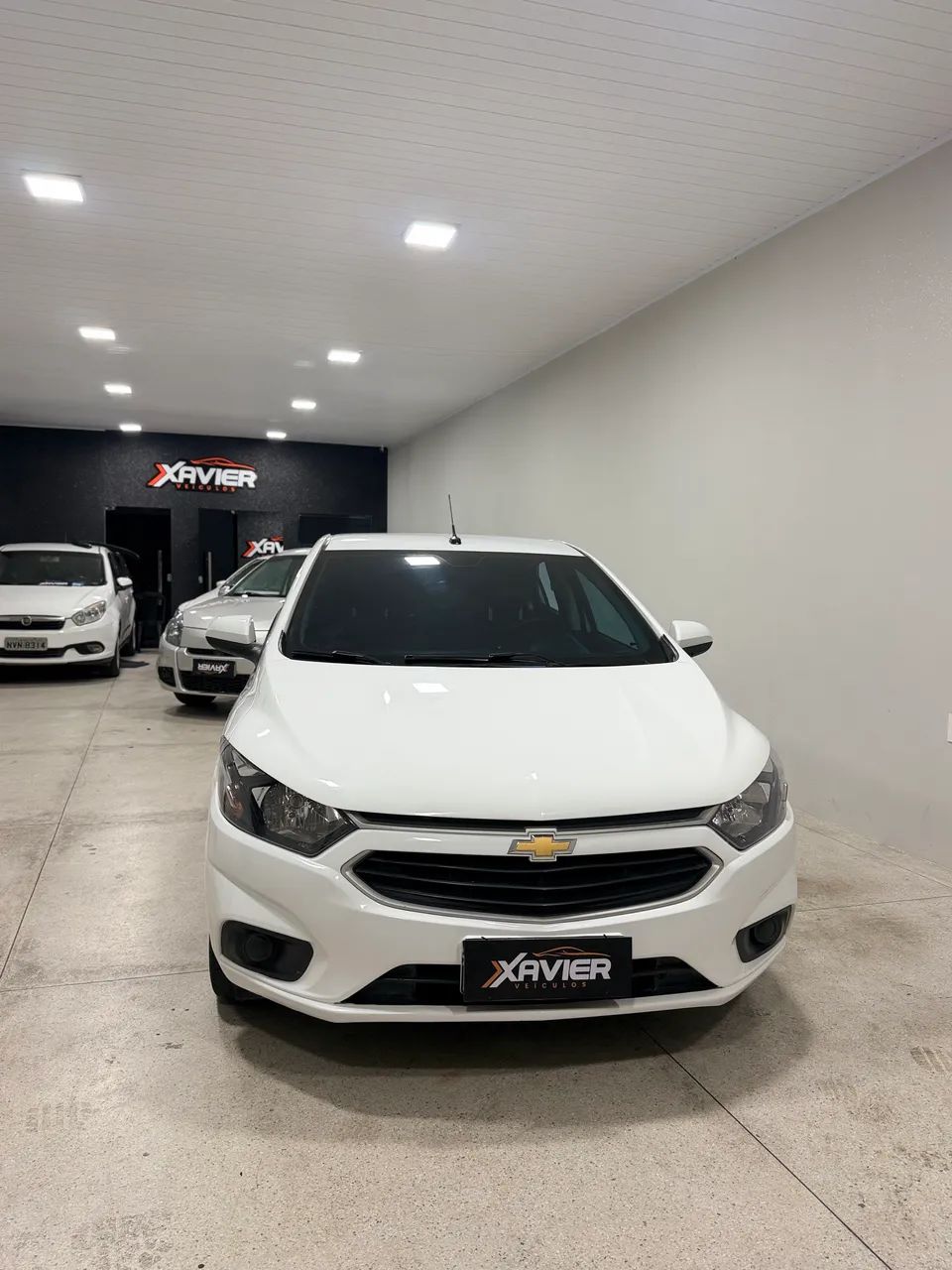 Chevrolet Onix Hatch LT 1.0 8V Flex Mec. 4P 2018 - Foto 2