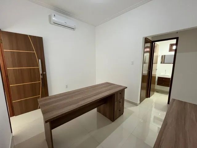 Comercial - Escritório com recepção e banheiro