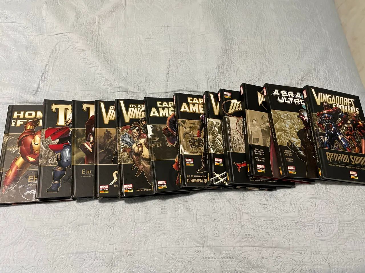 Vendo coleção Marvel Deluxe panini