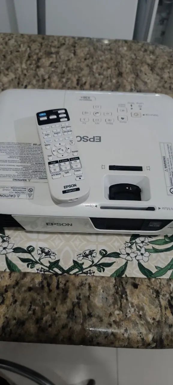 Projetor Epson l36 - Foto 2
