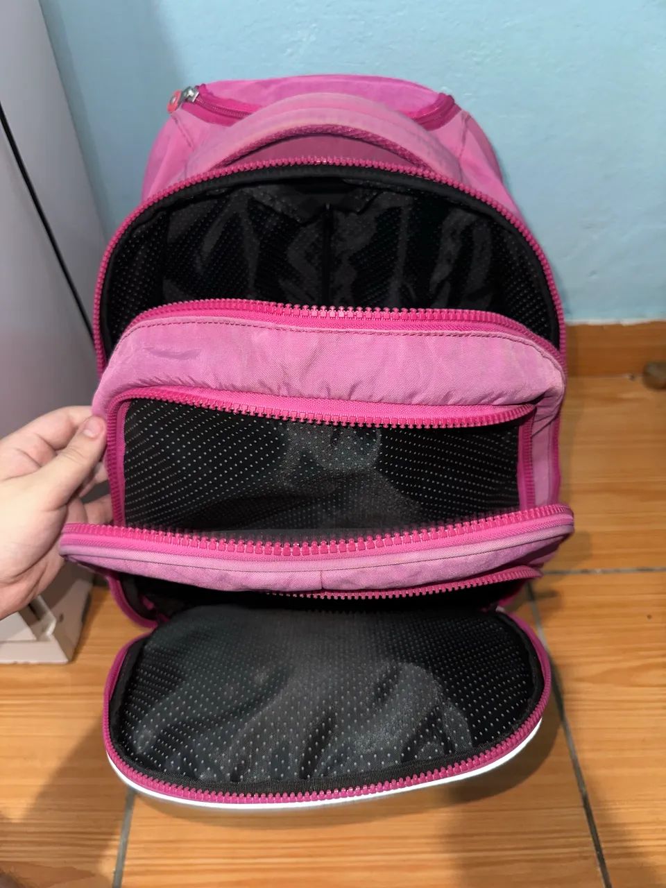 Mochila Rosa Bagaggio Com Rodinhas - Foto 4