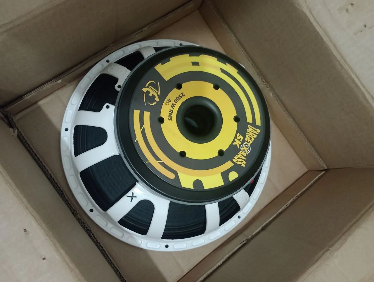 Eros 15" 5k 2500rms zerado na caixa nunca usado - Foto 2