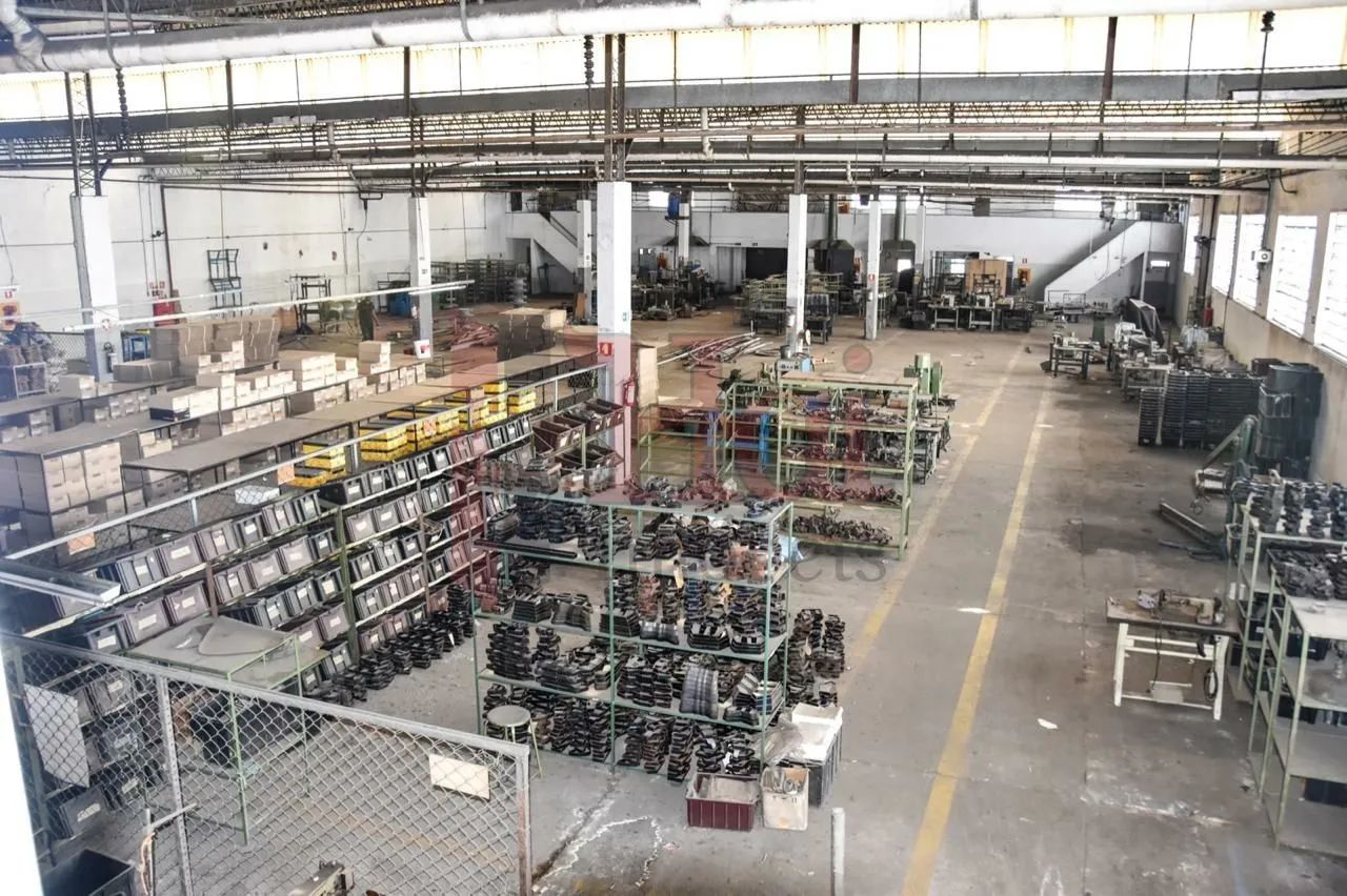 Galpão Comercial|Industrial Amplo Espaço e Infraestrutura Completa - Foto 2
