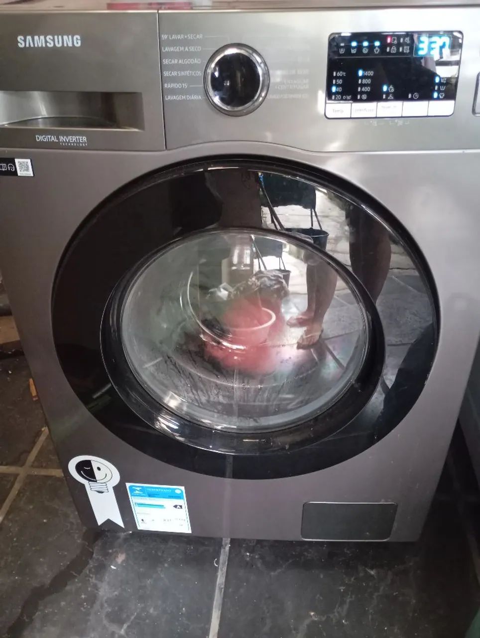 Lava e seca Samsung WD1M4