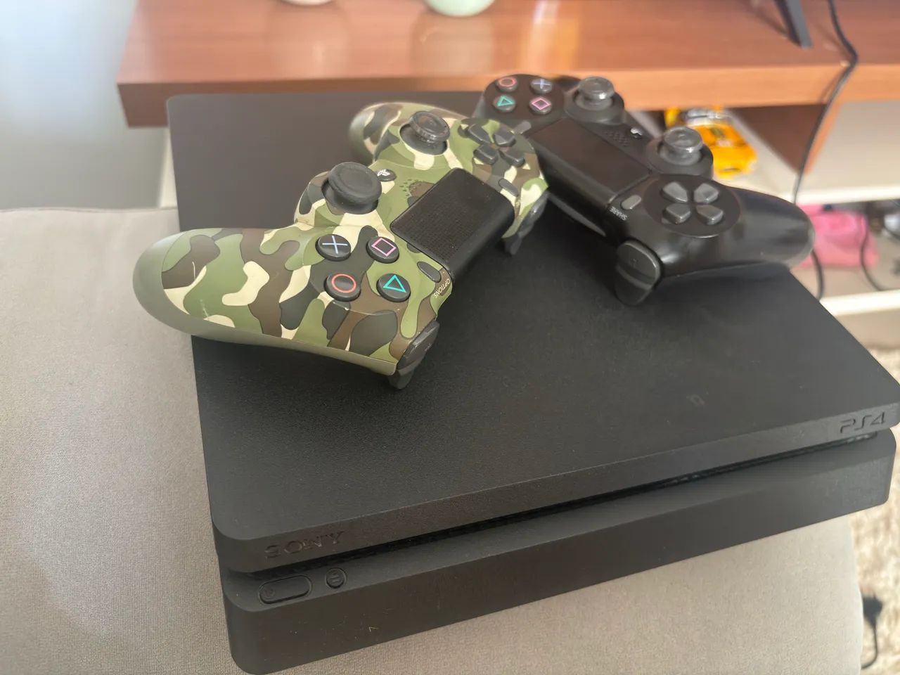 Ps4 Slim 1T - Foto 4