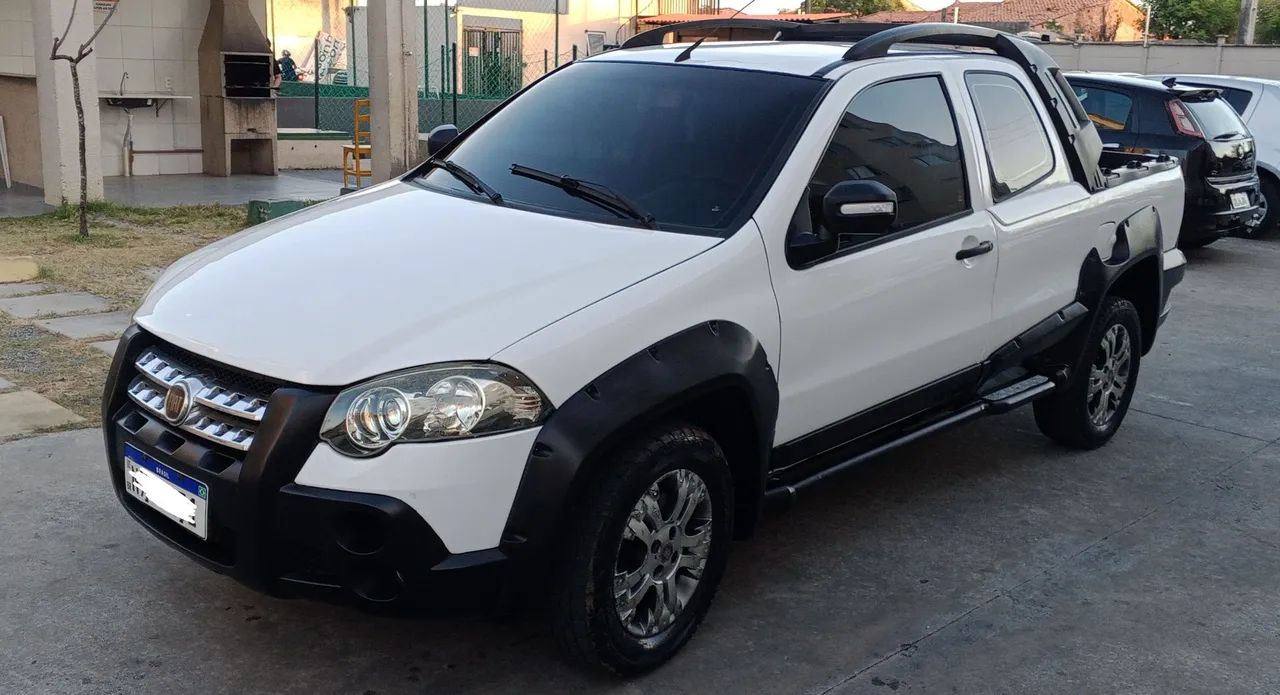 Fiat Strada Adventure1.8/ 1.8 Locker Flex CD 2012 - Foto 3