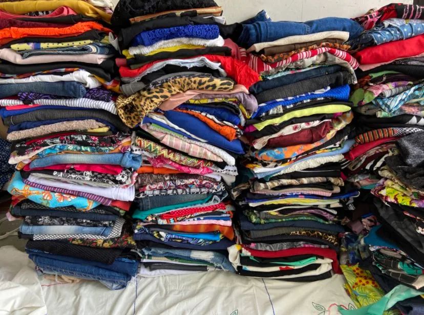 Lote de roupas 