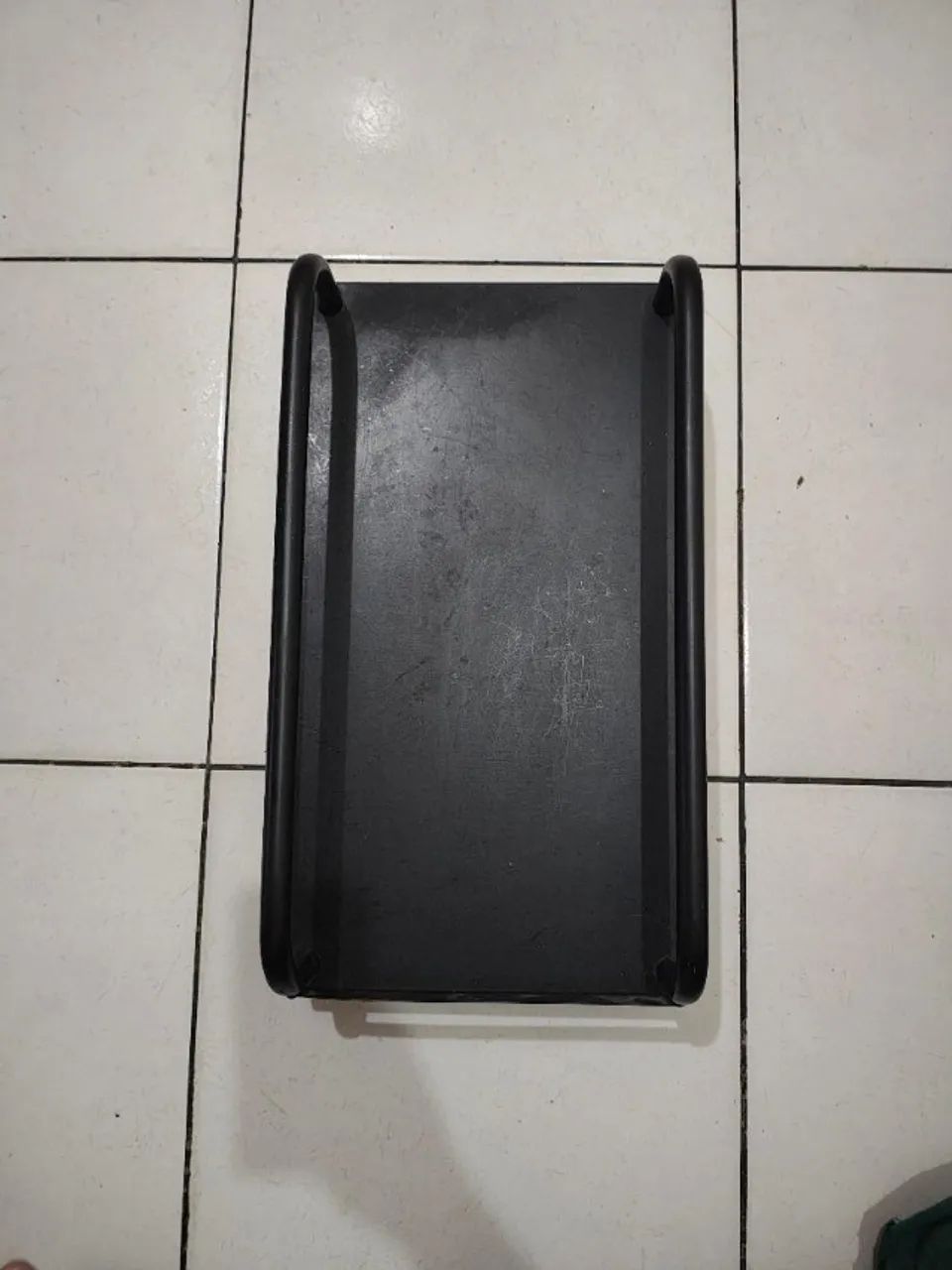 Suporte de metal com Rodinhas para Computador