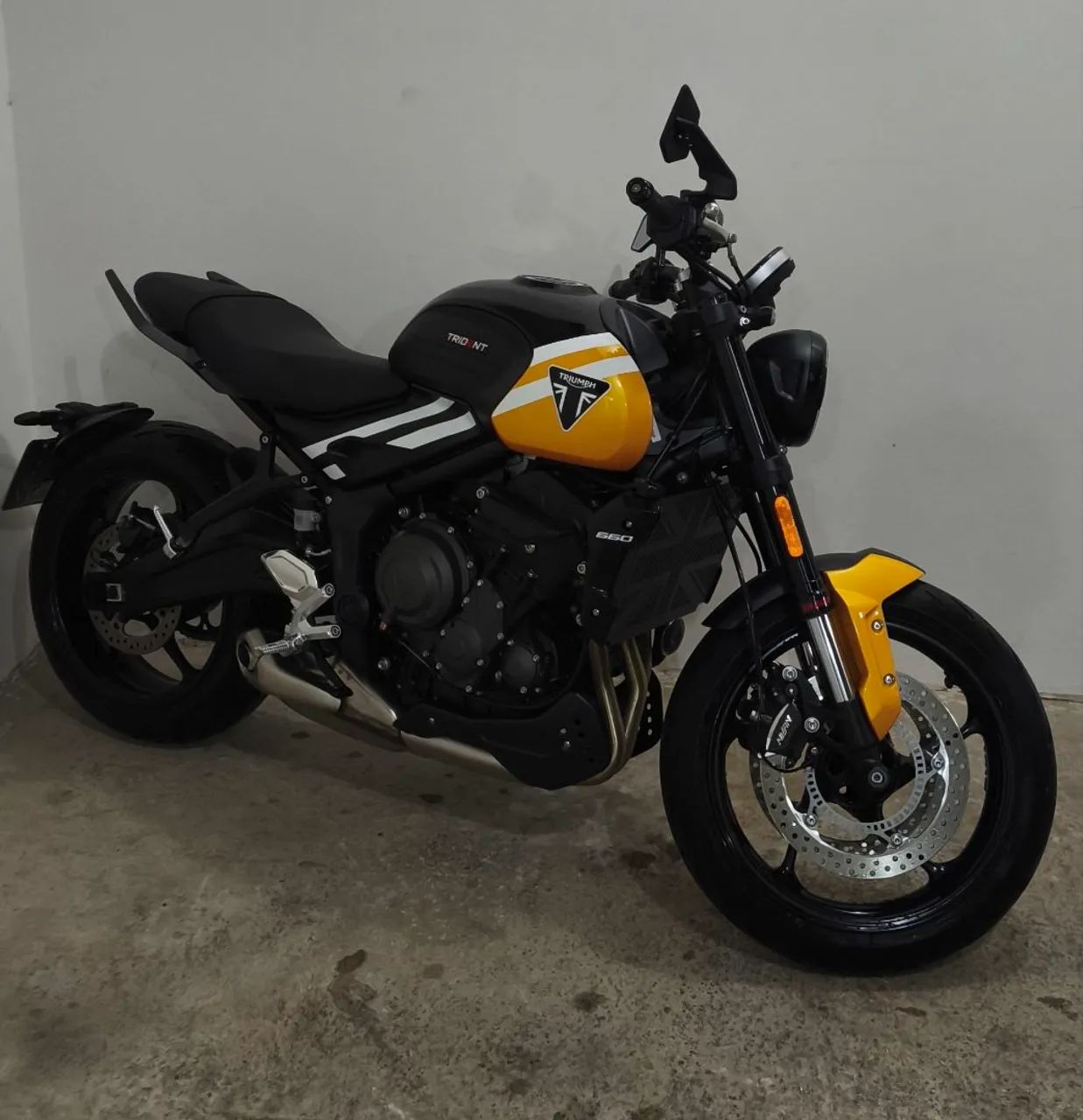 TRIUMPH/TRIDENT 660 EM ESTADO DE ZERO KM. - Foto 2