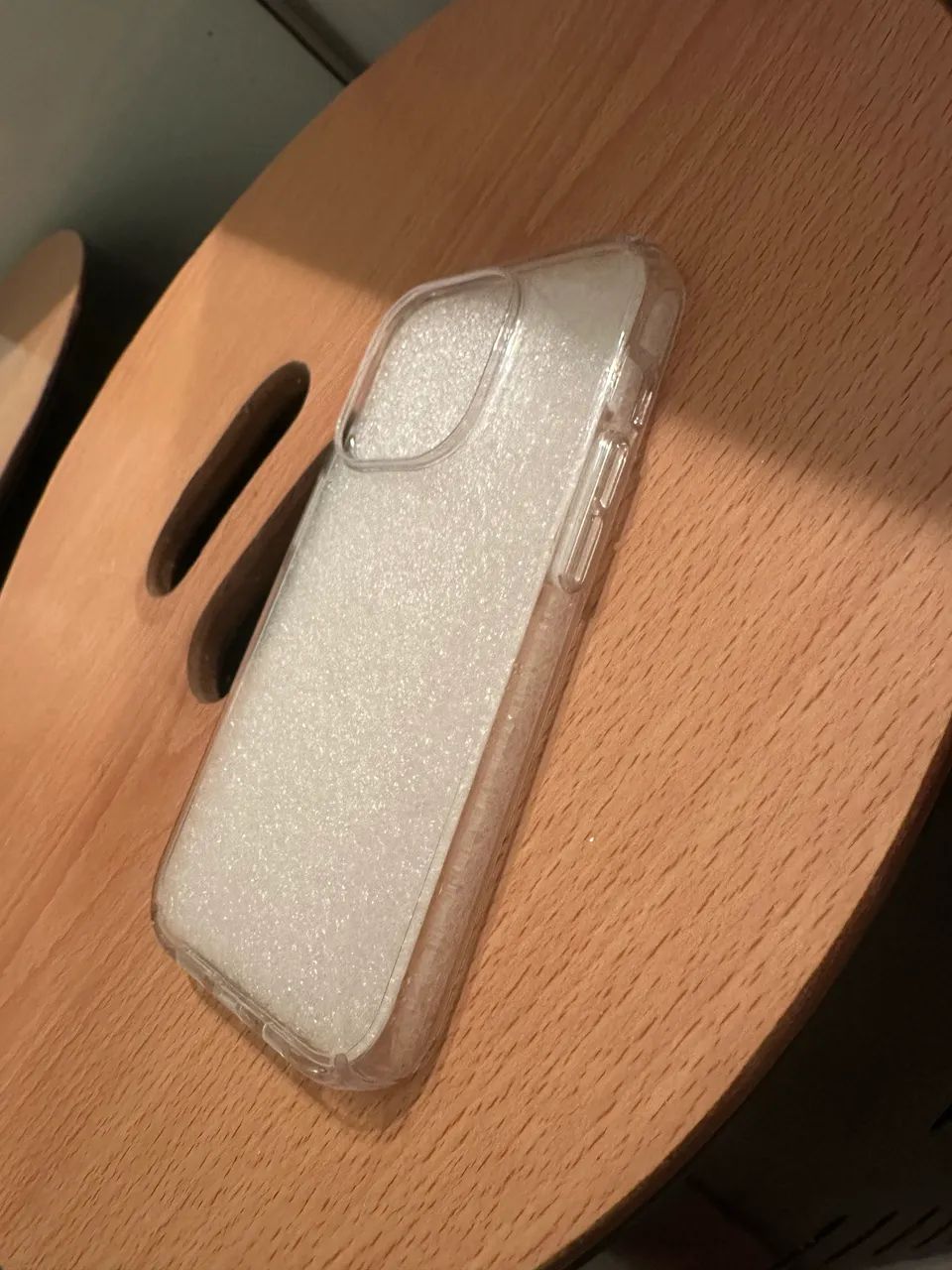 capa Iphone 14 Pro transparente semi nova 