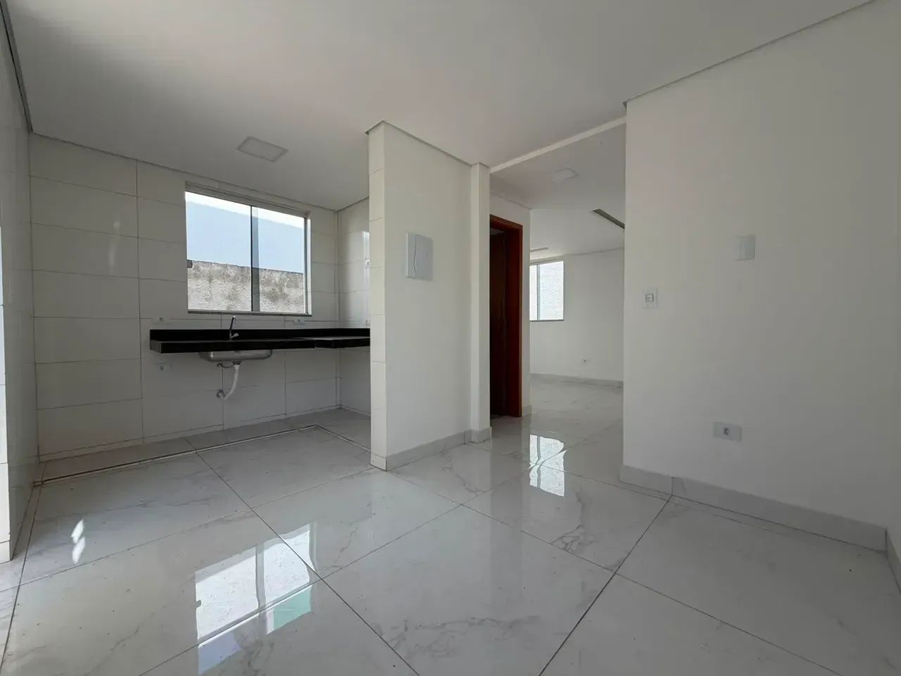 Casa com 3 quartos sendo 1 suíte 3 banheiros 2 vagas - Foto 4
