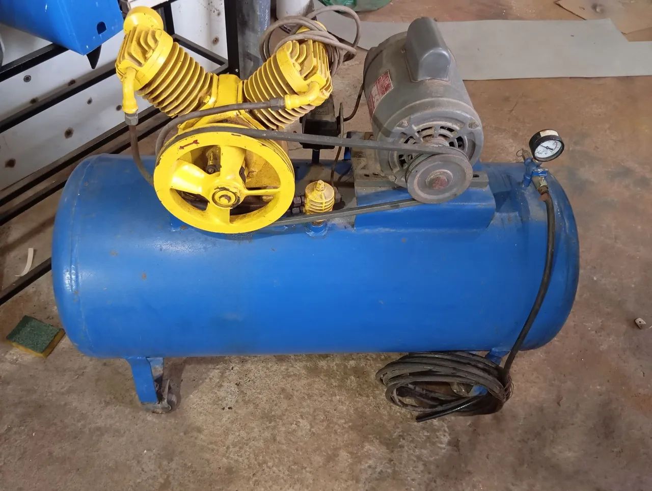 Aluguel compressor 100 litros