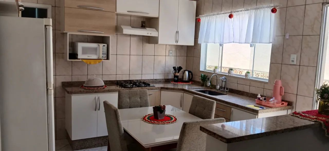 Casa com localização privilegiada e lindo acabamento - 3 Dormitórios - Foto 4