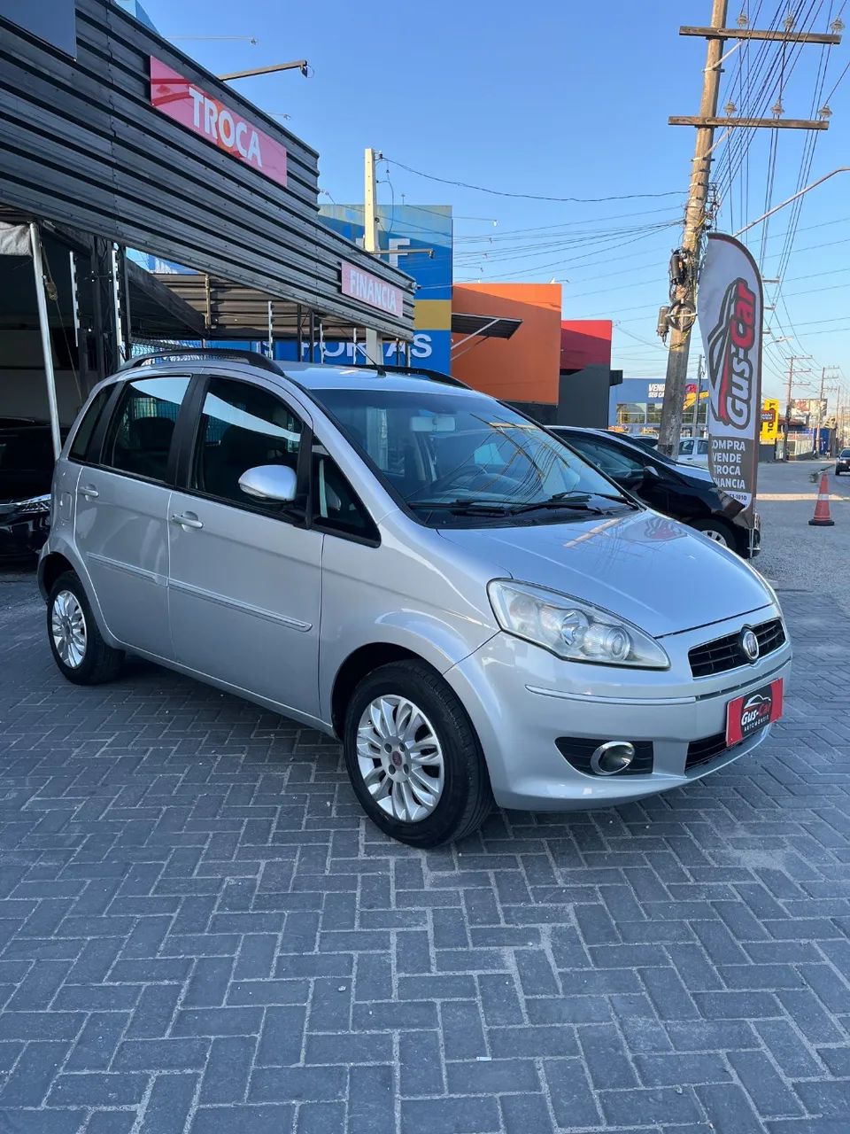 Fiat Idea Attractive 1.4 Fire Flex 8V 5P 2011 - Foto 3
