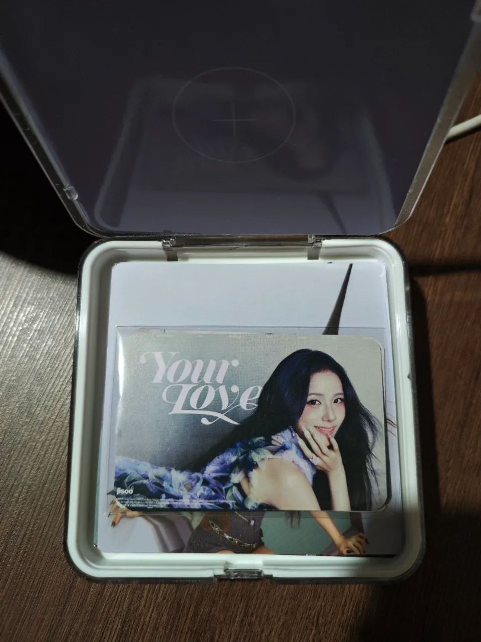 Blackpink Jisoo Amortage versao outbox - Foto 2