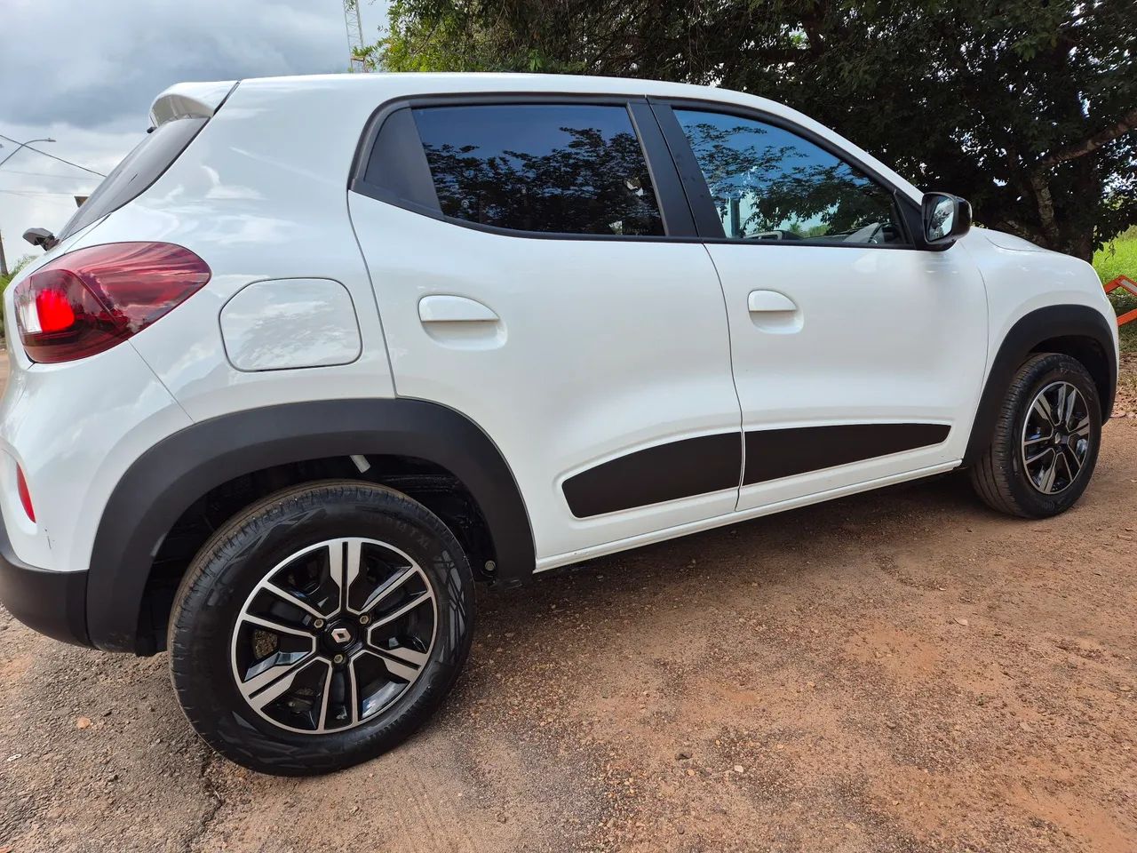 Renault Kwid Intense 1.0 Flex 12V 5P Mec. 2024 - Foto 3