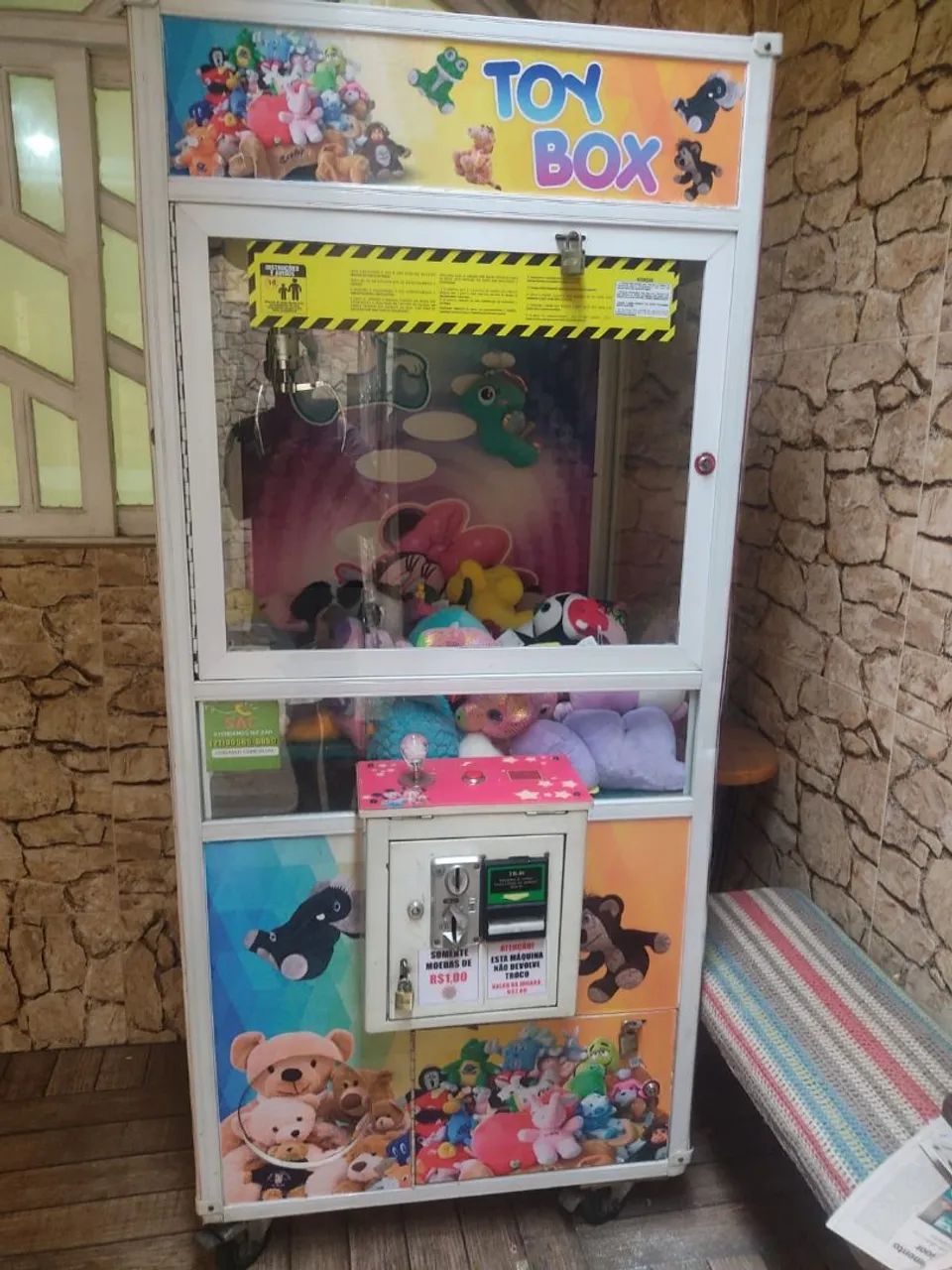 Máquina garra com 40 pelúcias - Foto 5