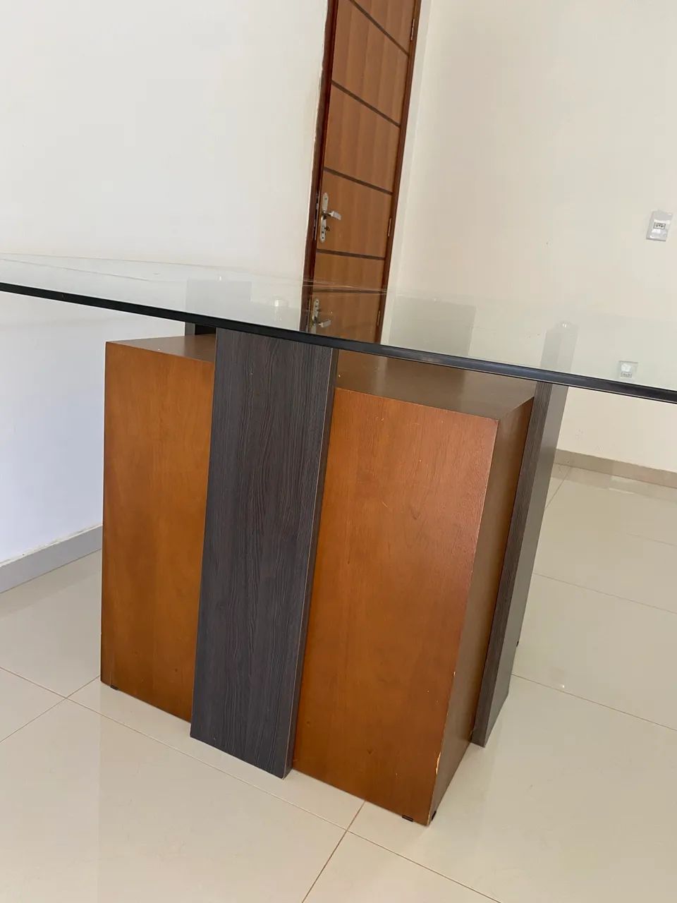 Mesa de vidro com 8 cadeiras - Foto 5