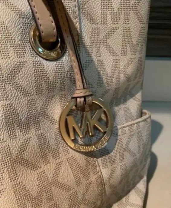 Bolsa Michael Kors Original - Usada - R$250 - Foto 4