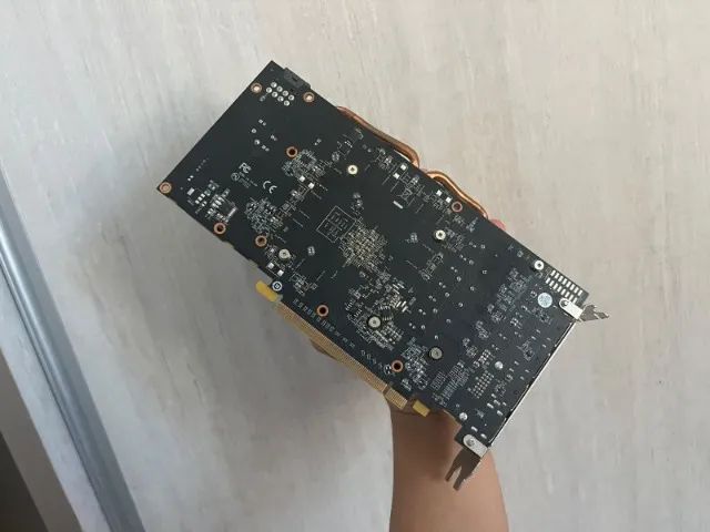 RX 580 8 gb 2048 SP - Foto 2