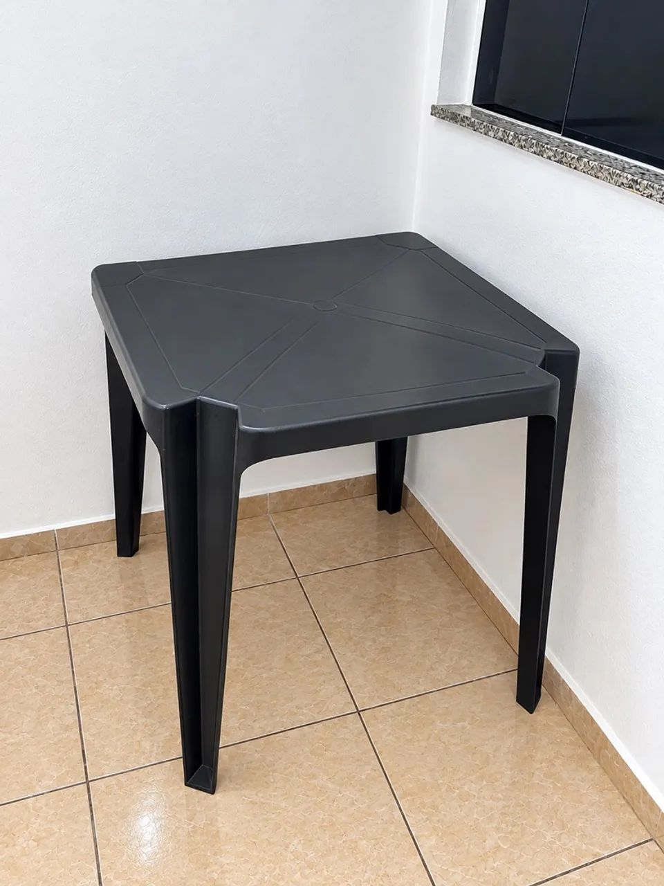Mesa de Plástico Preta 