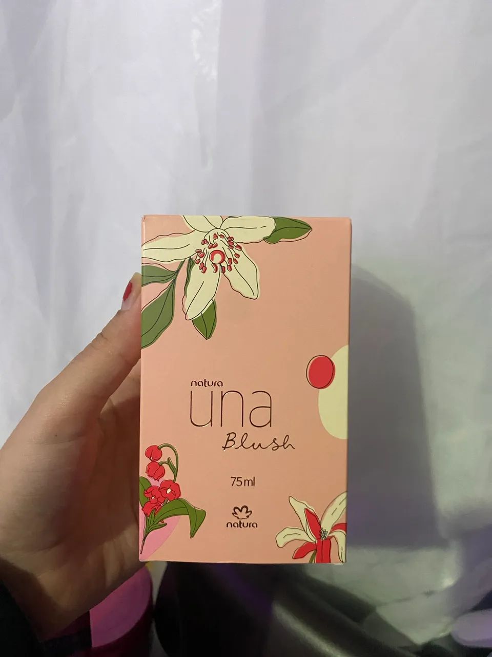 Vendo perfume una novinho só tirei o plástico da caixa - Foto 2