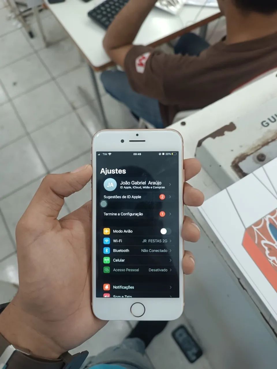 iPhone 8 funcionando tudo, pra vender logo! - Foto 5