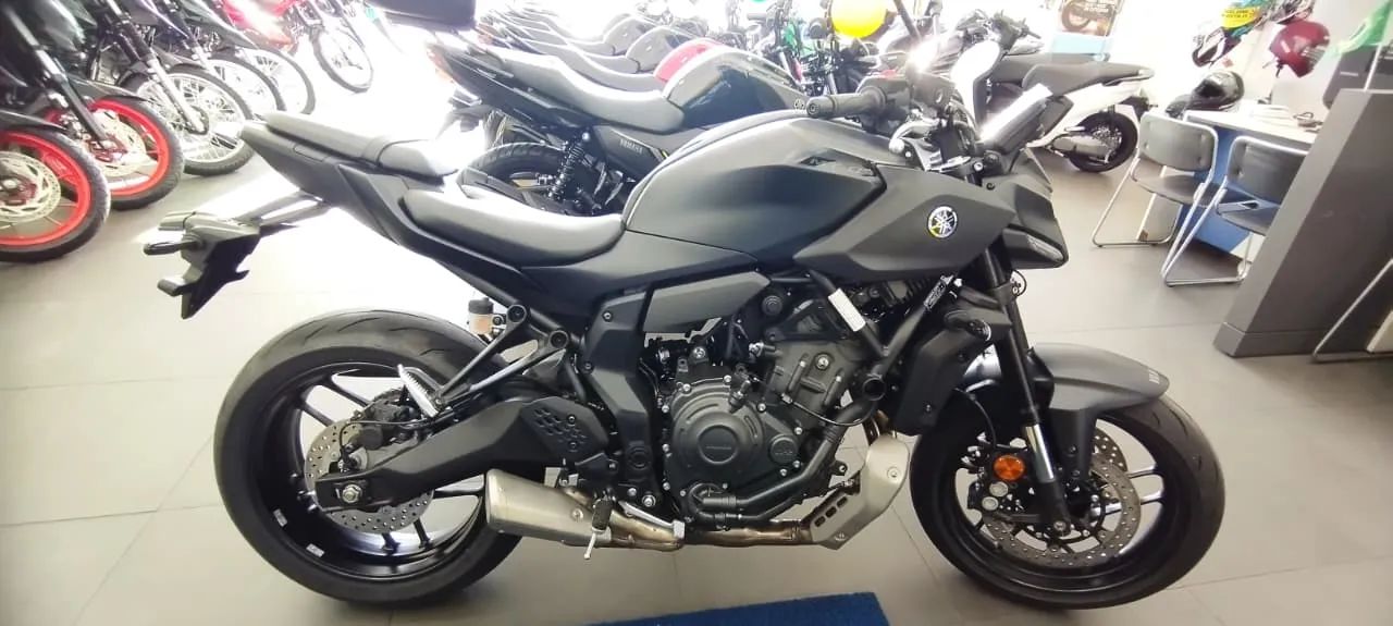 Yamaha MT-07 700 cc  - Foto 3